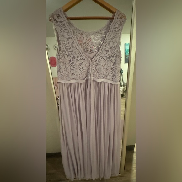 Lilac/Lavender lace and mesh bridesmaid dress - Picture 2 of 4